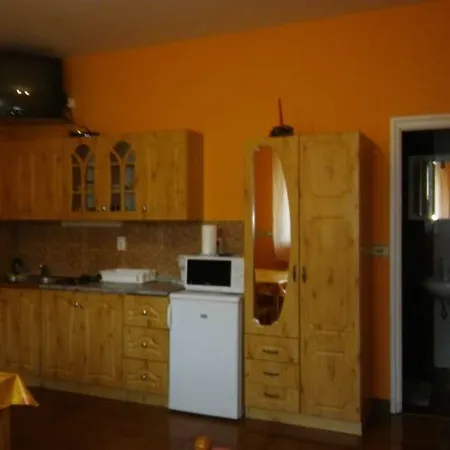 Lägenhet Amina Apartman *